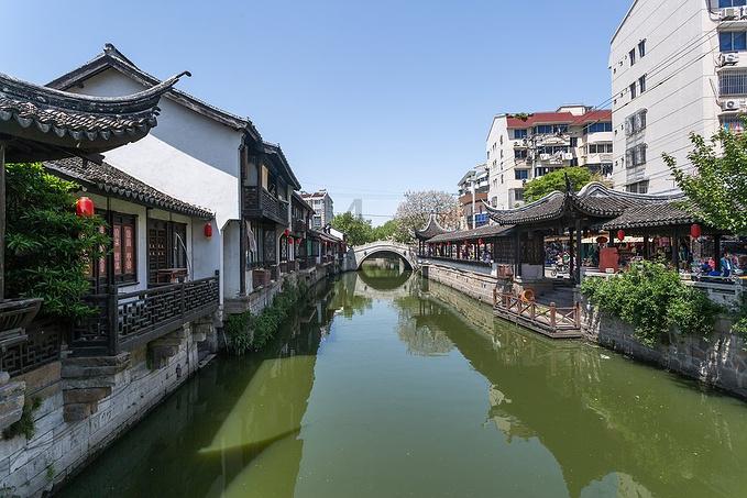 去年全市新增老年食堂、助餐点229个